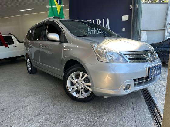 NISSAN GRAND LIVINA 1.8 SL 16V FLEX 4P AUTOMÁTICO NISSAN GRAND LIVINA 1.8 SL 16V FLEX 4P AUTOMÁTICO